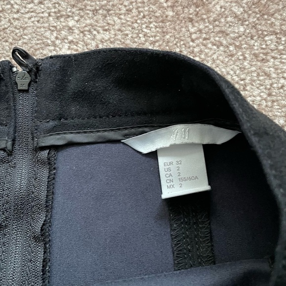 H&M Buttoned Pencil Dress | WOMENS - Picture 2 of 4